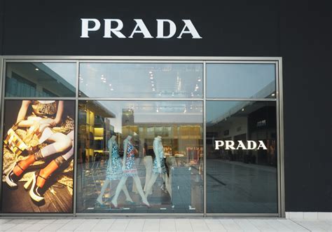 outlet prada a civitanova marche|I 5 migliori outlet delle Marche .